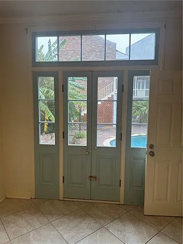 523 Burgundy St #1 — Photo 7