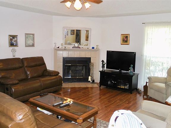 3rd image of 223 Marcum Trace Dr