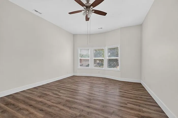 1 bed, 1.0 bath, $1,200 — Photo 4
