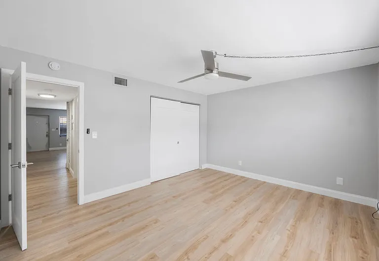 3060 Clinton St S #8 — Photo 16