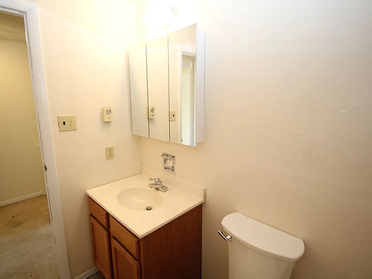 351 W Grape St — Photo 17