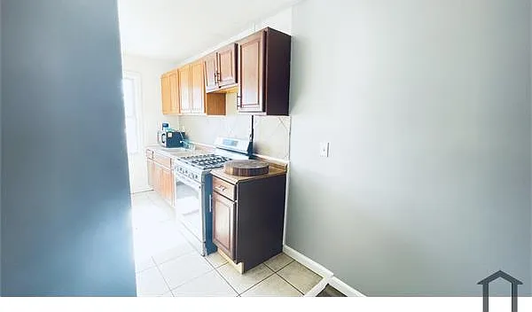 2 bed, 1800 sqft, $3,058 — Photo 3
