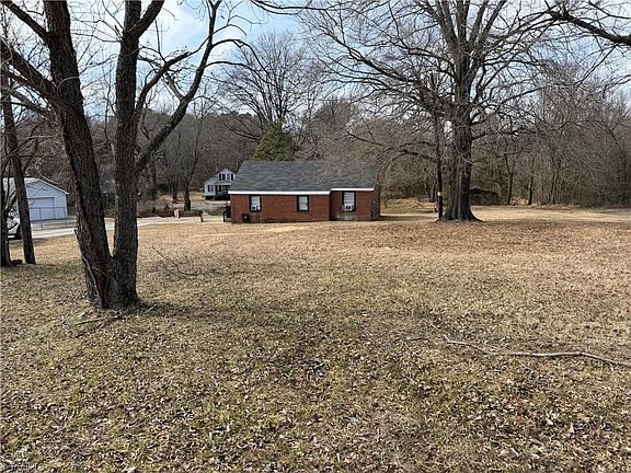 5th image of 1222 Rauhut St