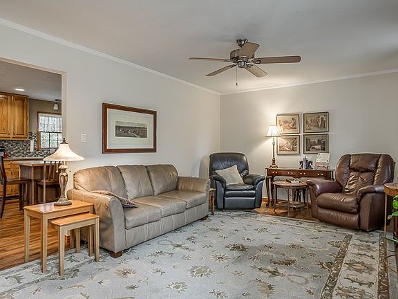 2nd image of 111 Gresham Dr