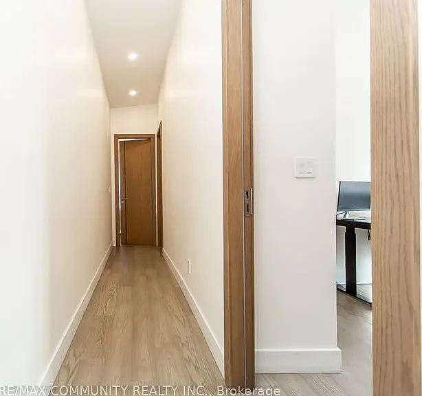 475 Wilson Rd N — Photo 33