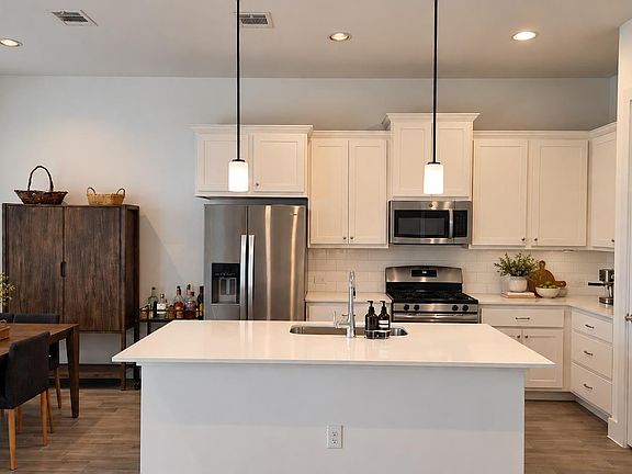 3rd image of 204 Verrado Path