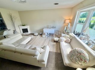 15049 New Windsor Rd, New Windsor, MD 21776