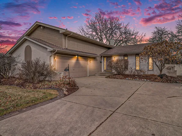 1125 Azalea Dr, Munster, IN 46321