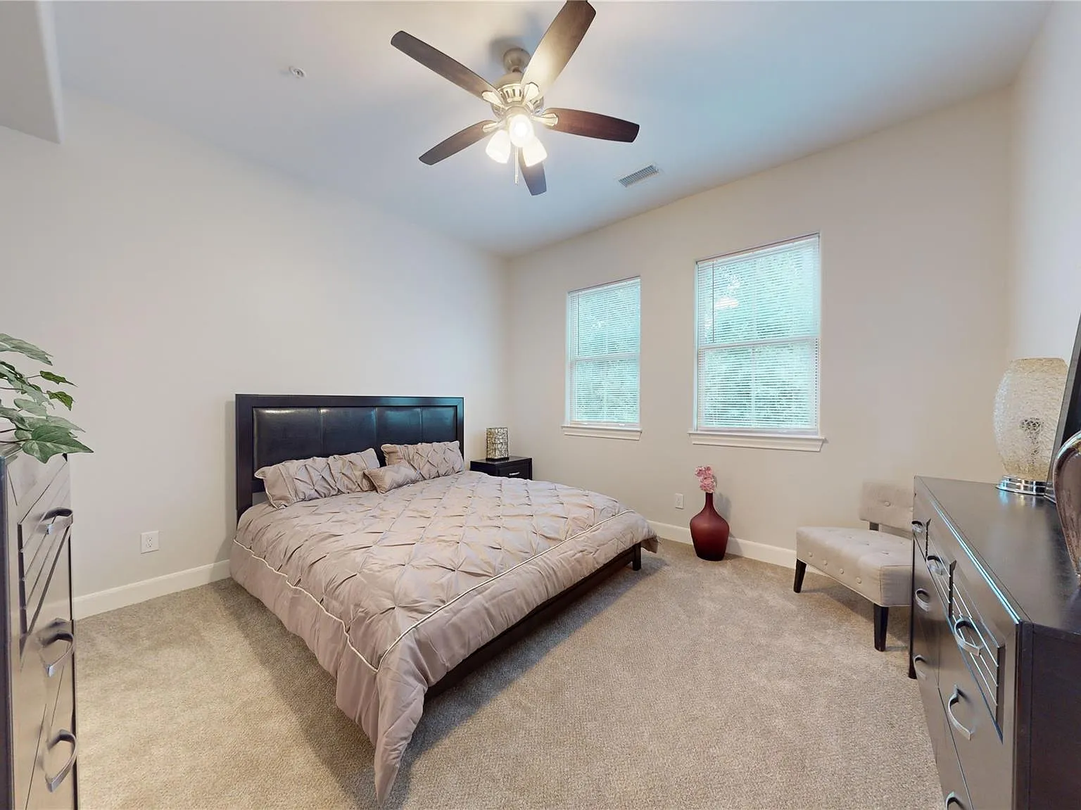 2 bed, 2.0 bath, 1098 sqft, $1,850 — Photo 4