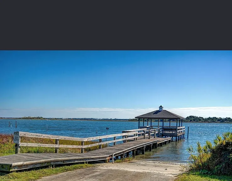 Neighborhood day dock