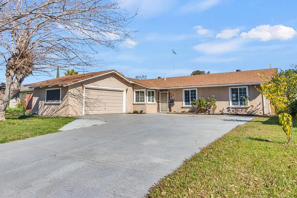 49 Brentford Cir photo 1