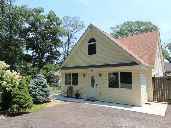 194 Tanglewylde Road, Lake Peekskill, NY 10537