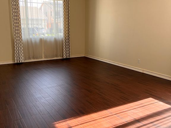 Formal living and dinning area.
