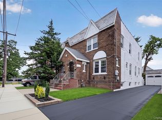 9445 243rd St, Floral Park, NY 11001