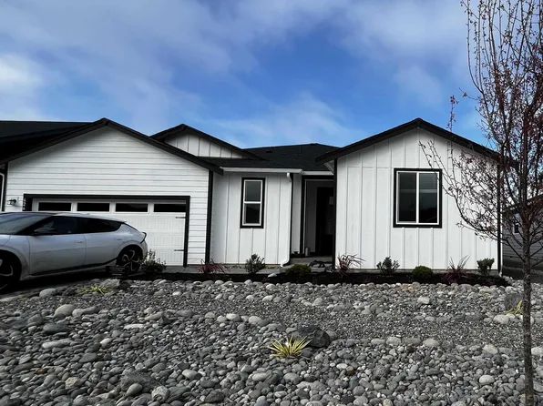 626 Gooseberry Pl, Sequim, WA 98382