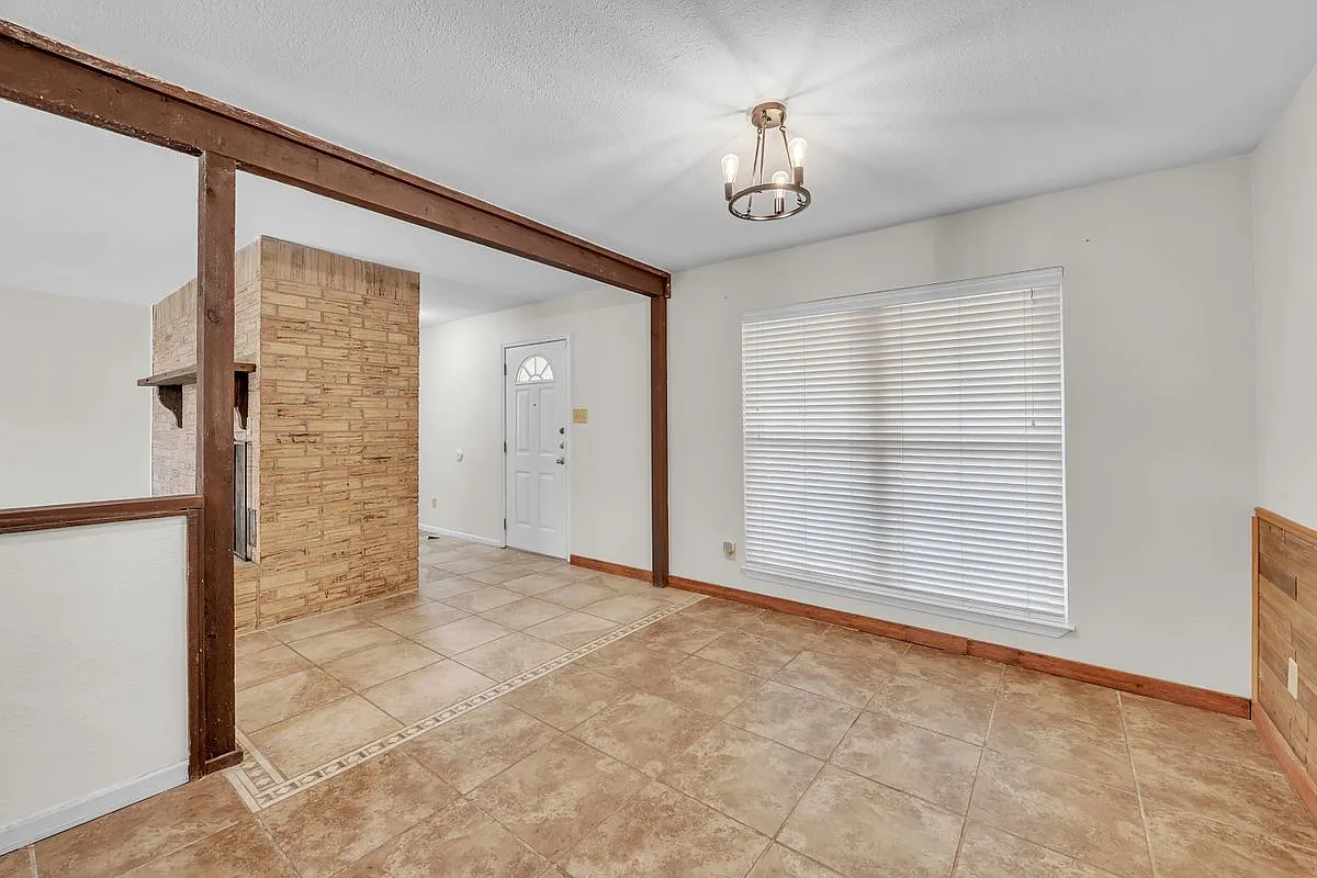 3 bed, 2.0 bath, 1751 sqft, $1,500 — Photo 3