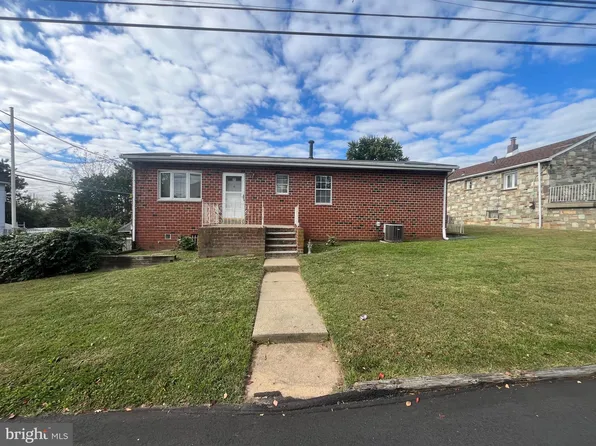 9246 Edmund St, Philadelphia, PA 19114