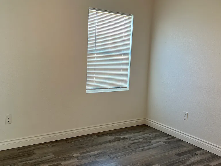 1028 Miller St #1028 — Photo 8