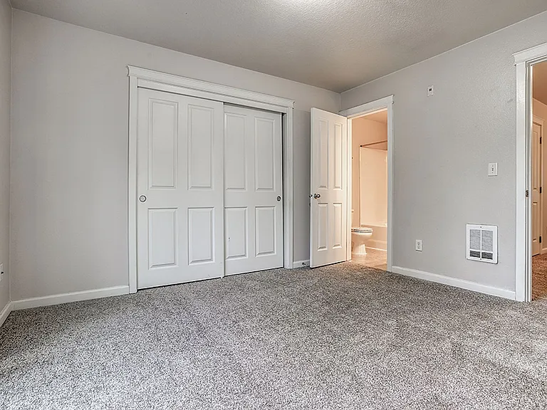 15075 SE Powell Blvd — Photo 39