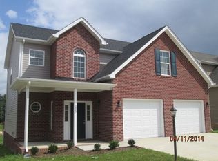 220 Roudabush Dr NW, Christiansburg, VA 24073