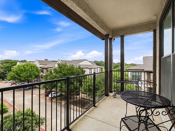 4th image of 7342 Oak Manor #1308