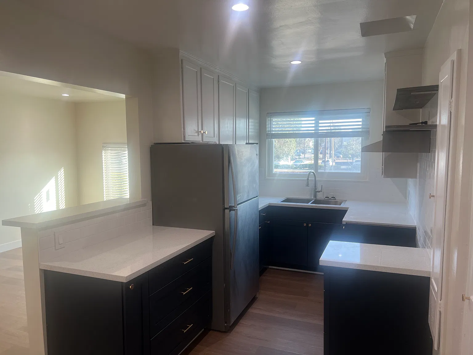 2 bed, 950 sqft, $2,375 — Photo 4