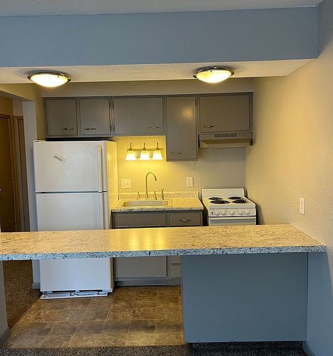 1st image of 820 Lyon St #205