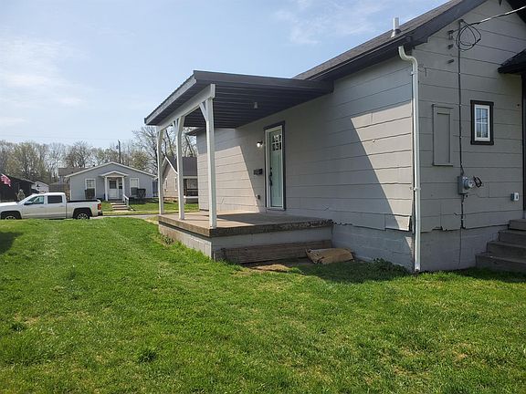 2nd image of 1619 Lawn Ave