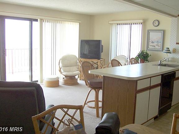 5th image of 12705 Wight St Unit 302