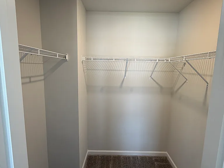 1069 Emerald Stone Loop — Photo 2