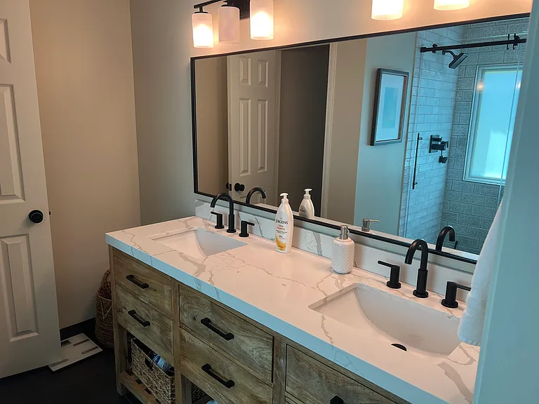 8010 Lakeview Dr — Photo 7
