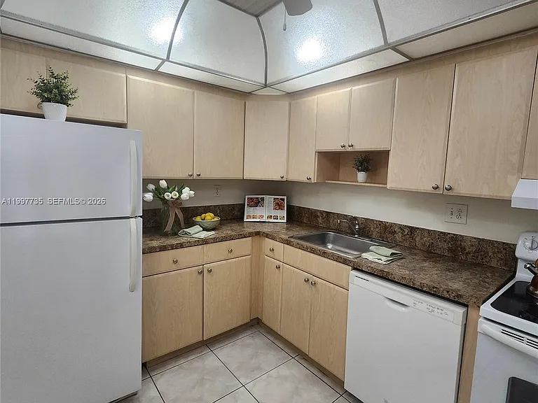 8415 SW 107th Ave #238W — Photo 22