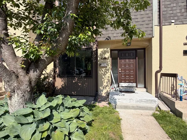 10629 Muirfield Dr, Potomac, MD 20854