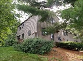 24 Happy Hollow Cir UNIT A, Stratford, CT 06614