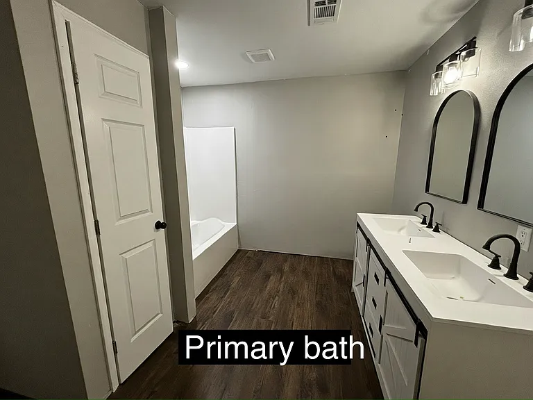 2423 S Chatfield Rd — Photo 10