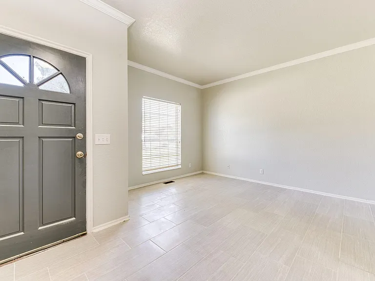 1829 Courtney Ln — Photo 41