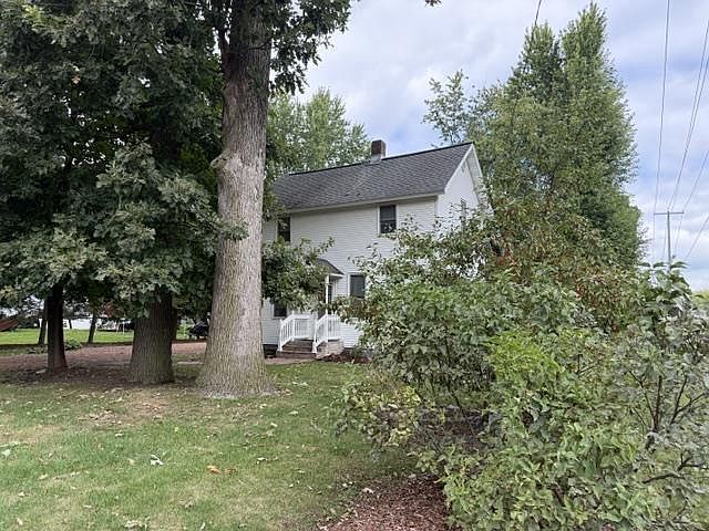 1st image of 907 E BLODGETT STREET