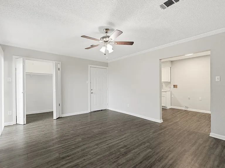 Residences at Overlook — Photo 55