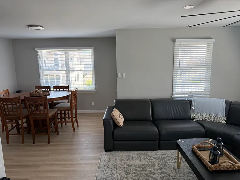 9401 Winchester Ave — Photo 13