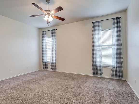 4th image of 13807 Waco Ave