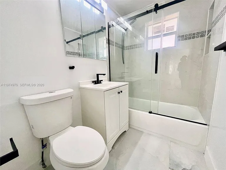 1649 NE 8th Ave — Photo 22