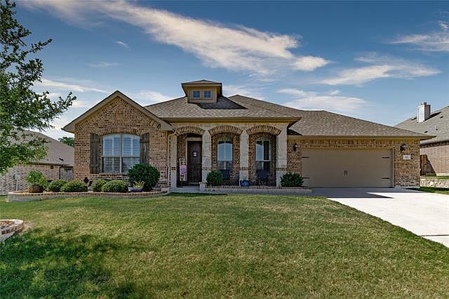 1st image of 422 Canterbury Dr