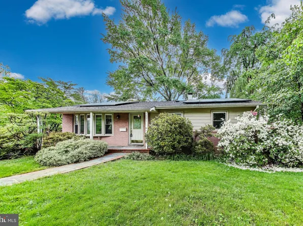 4951 Roslyn Rd, Annandale, VA 22003