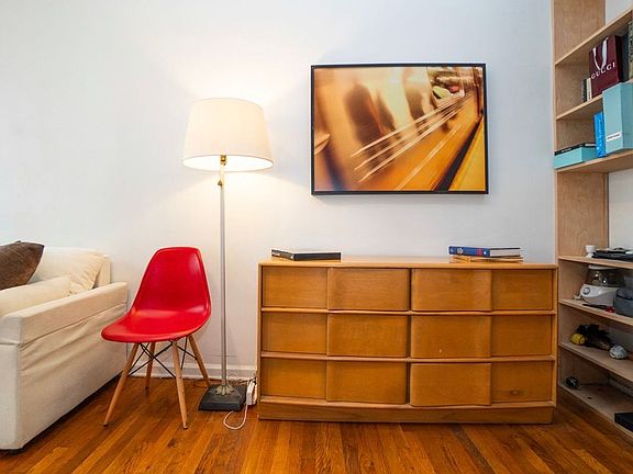 2nd image of 431 W 54th St APT 5D