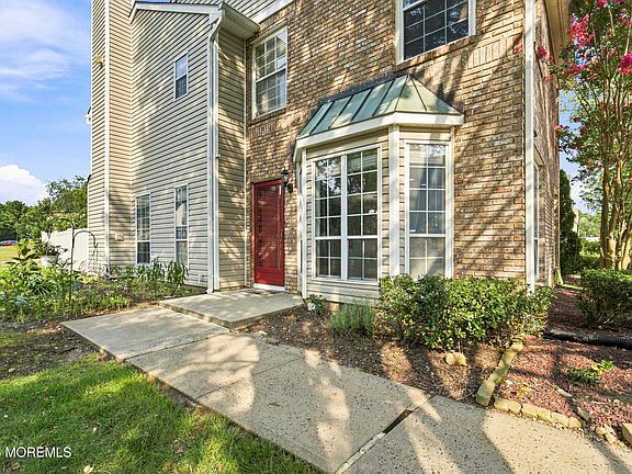 3rd image of 177 Nantucket Place