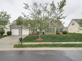 10022 Shetland Ln, Charlotte, NC 28278