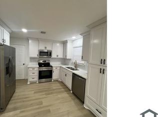 203 S 4th St, Nederland, TX 77627