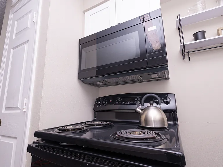 3923 Jackson Ave — Photo 1