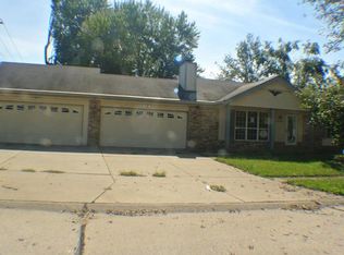 2802 Freemantle Dr, Florissant, MO