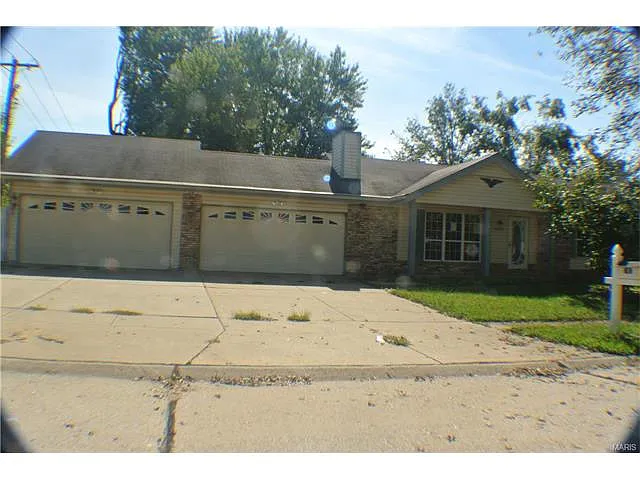 2802 Freemantle Dr photo 1